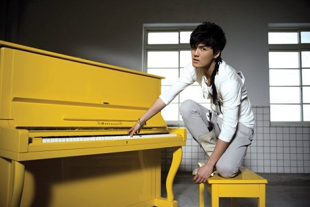 Kenji Wu and his Yellow Piano
